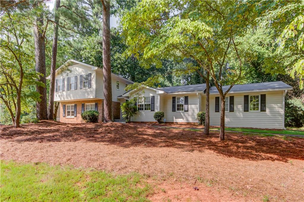 3303 Leeds Way