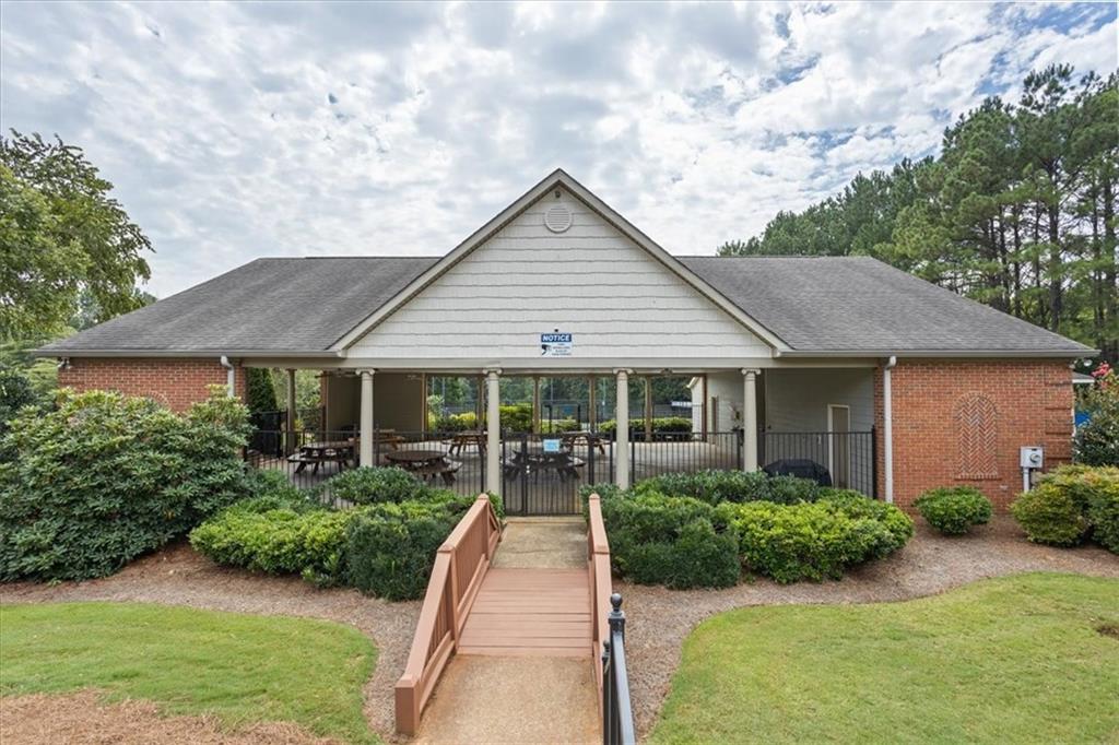 4382 Sugar Maple Drive NW