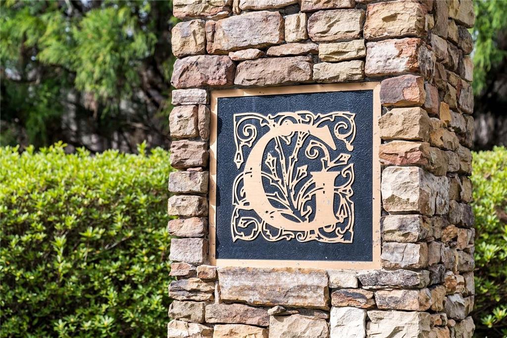 835 Foxhollow Run