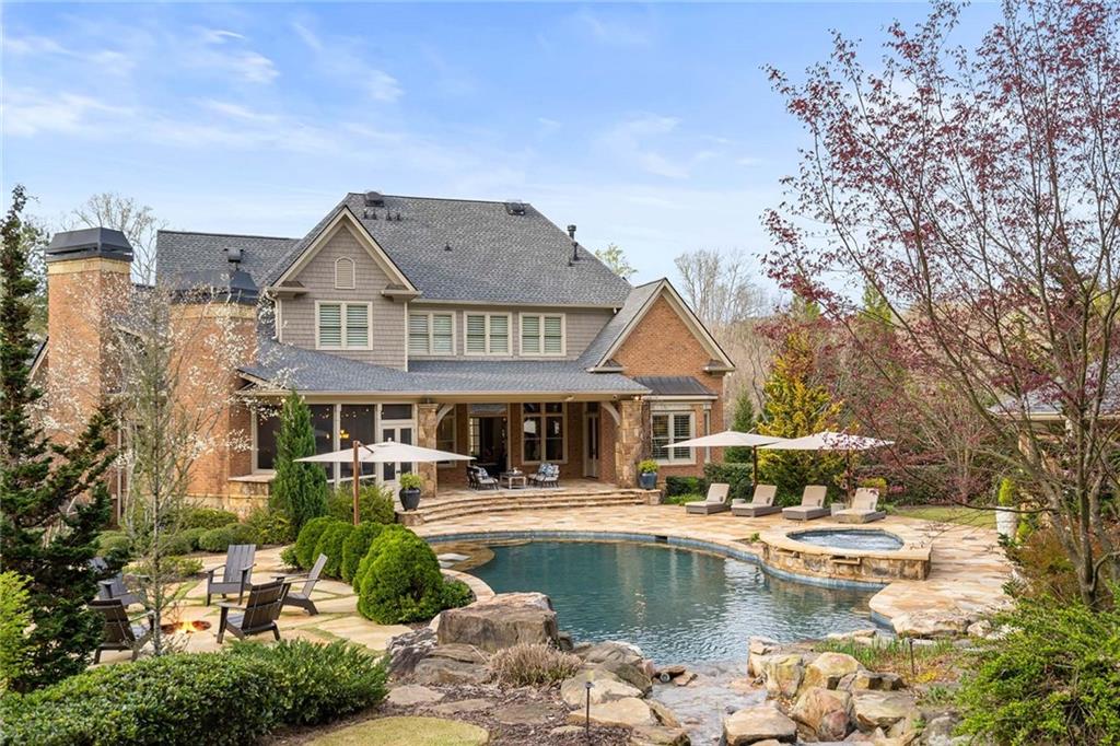 835 Foxhollow Run