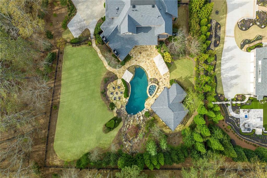 835 Foxhollow Run