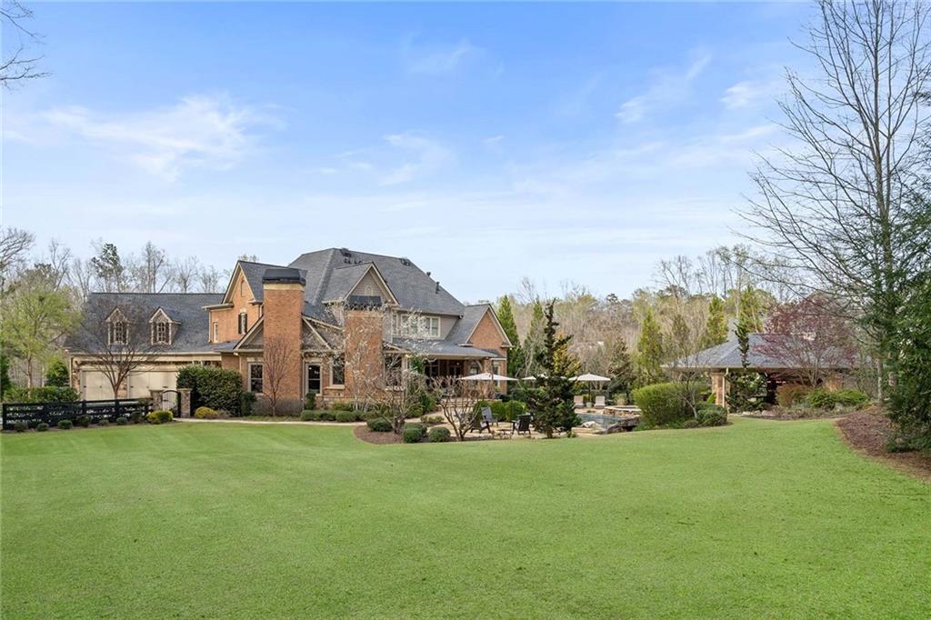 835 Foxhollow Run