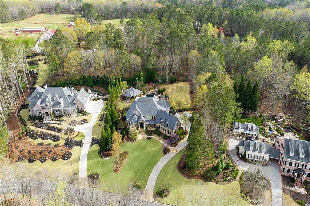835 Foxhollow Run