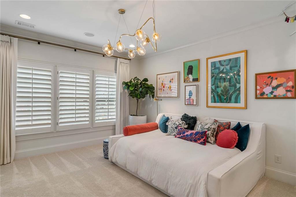 835 Foxhollow Run