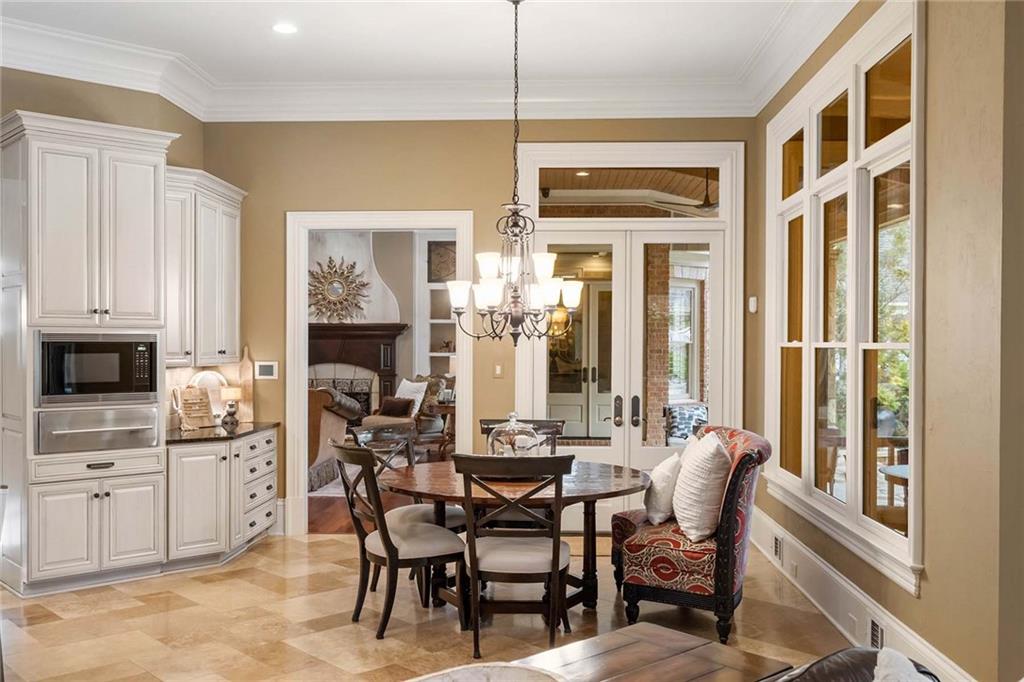 835 Foxhollow Run