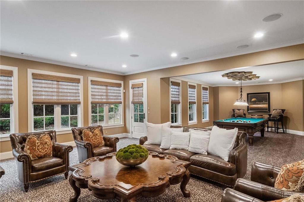 835 Foxhollow Run