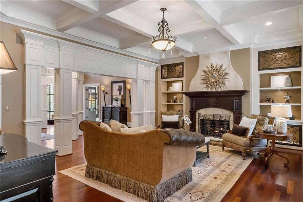 835 Foxhollow Run