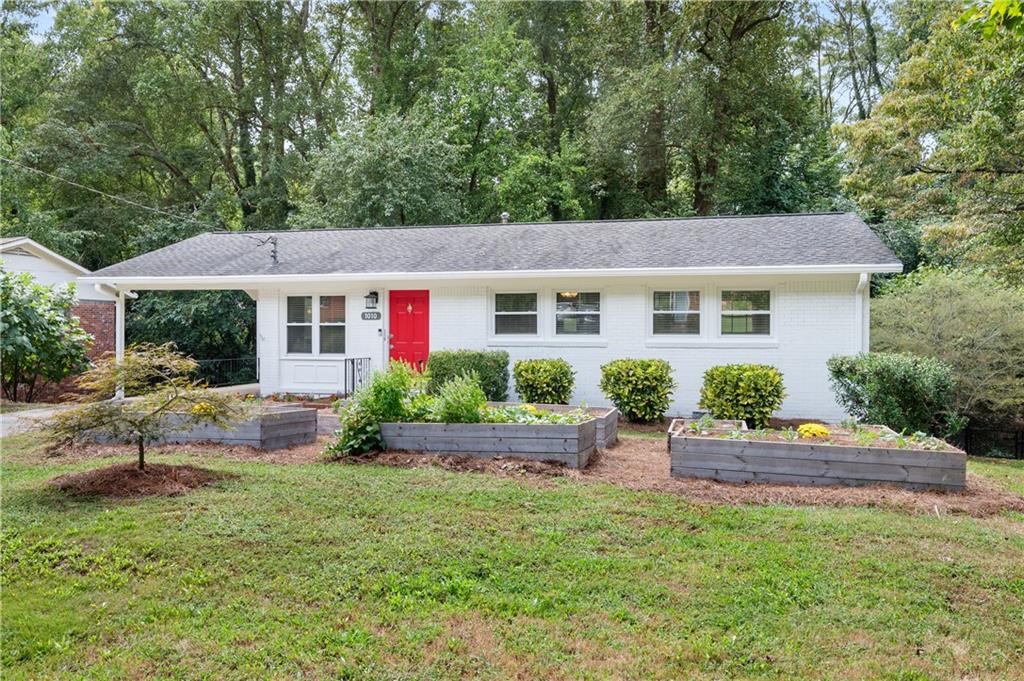 1010 Greenbriar Circle