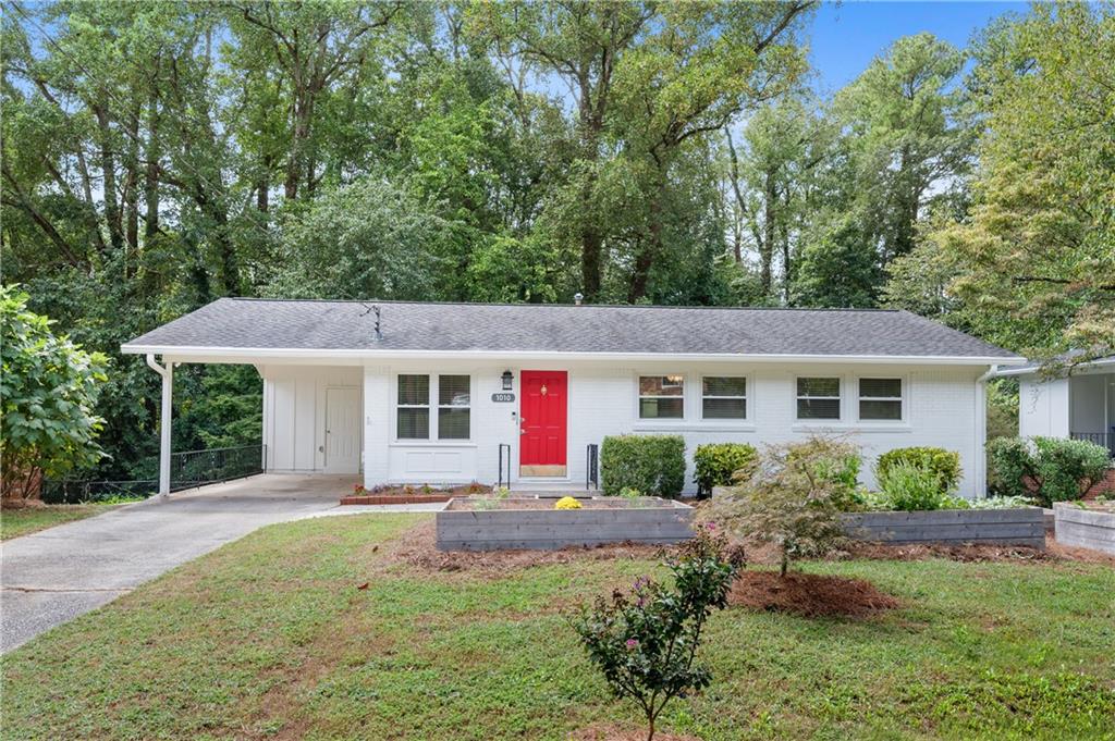 1010 Greenbriar Circle