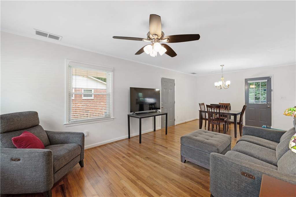 1010 Greenbriar Circle