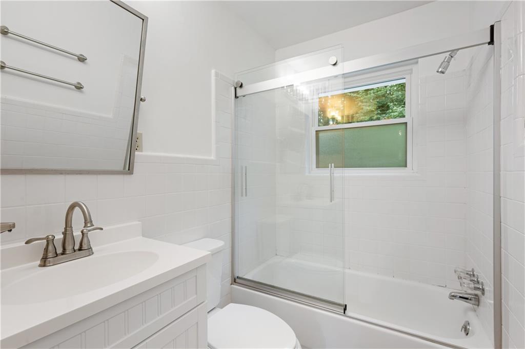 1010 Greenbriar Circle