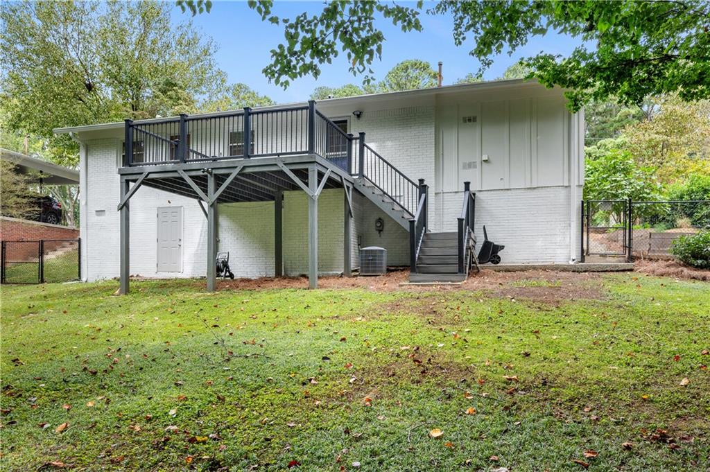 1010 Greenbriar Circle
