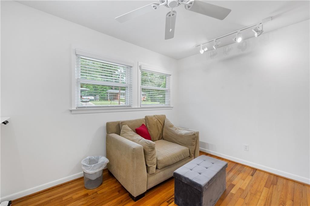 1010 Greenbriar Circle