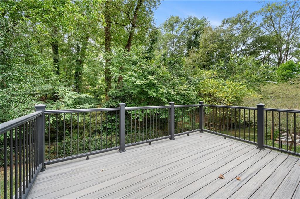 1010 Greenbriar Circle