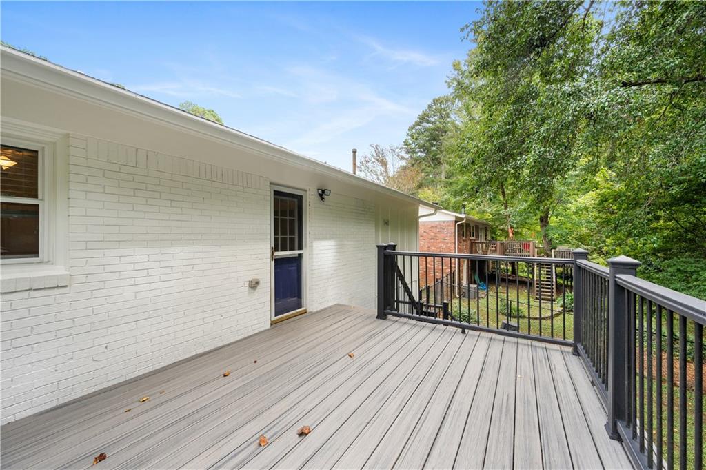 1010 Greenbriar Circle