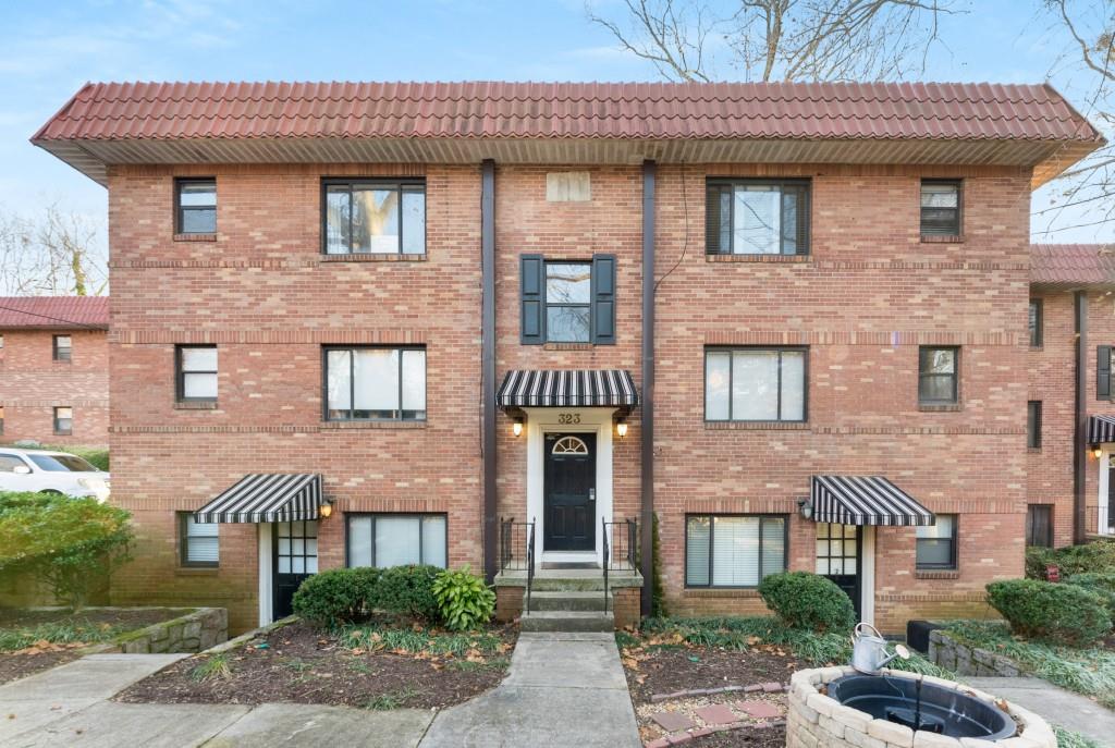 323 3rd Street NE Unit 5