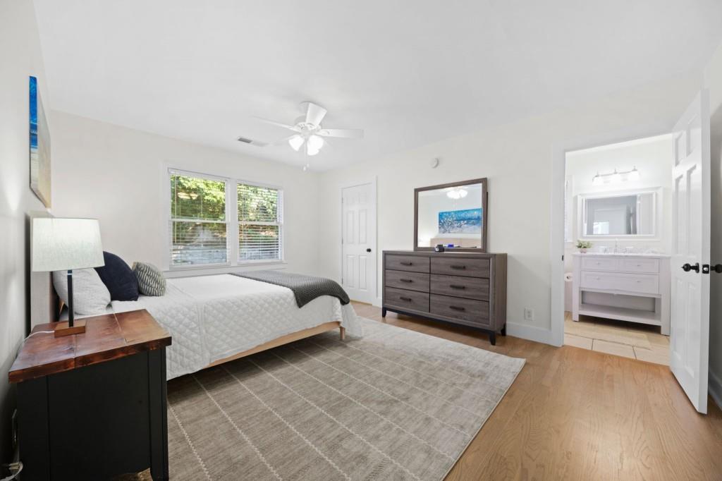 2796 Georgian Drive W