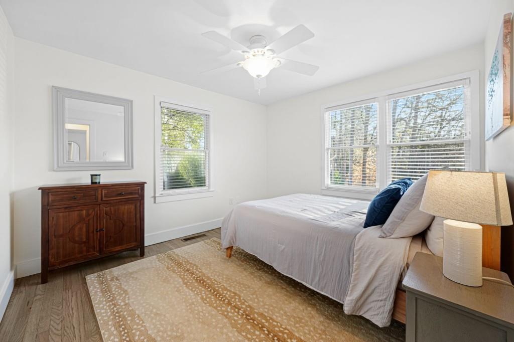 2796 Georgian Drive W