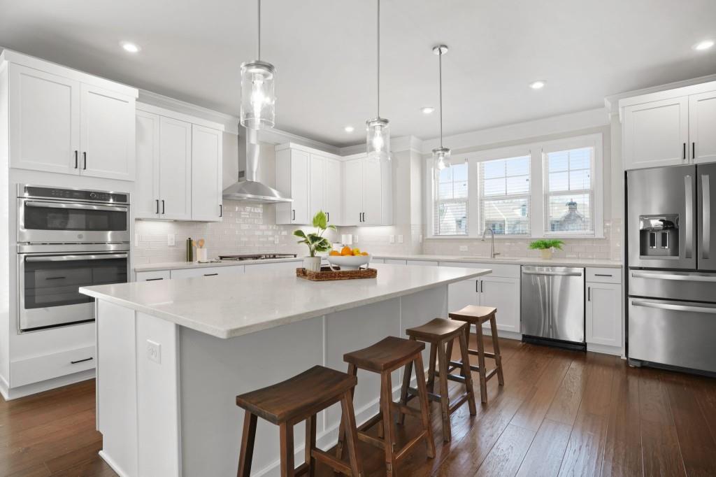 4121 Barry Place
