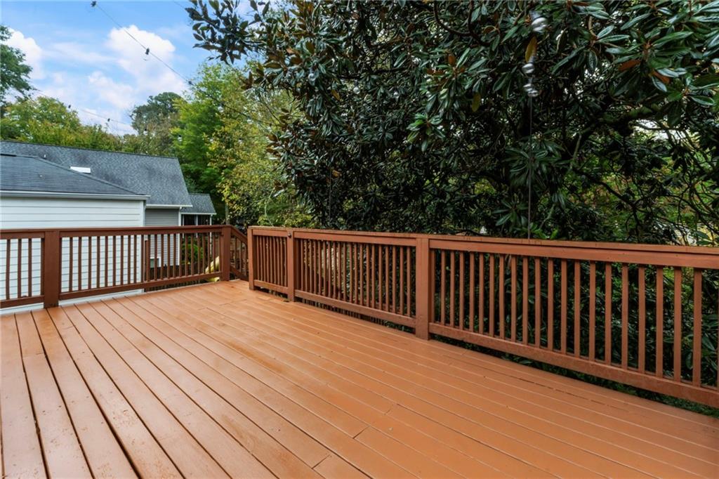 817 Highland Terrace NE