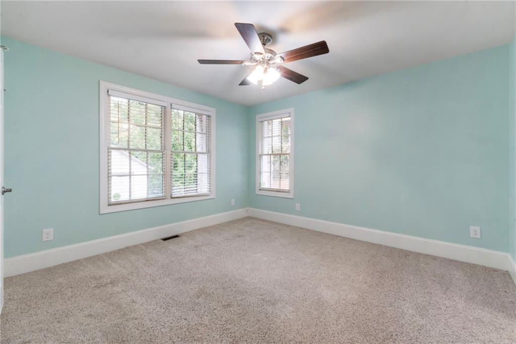 817 Highland Terrace NE