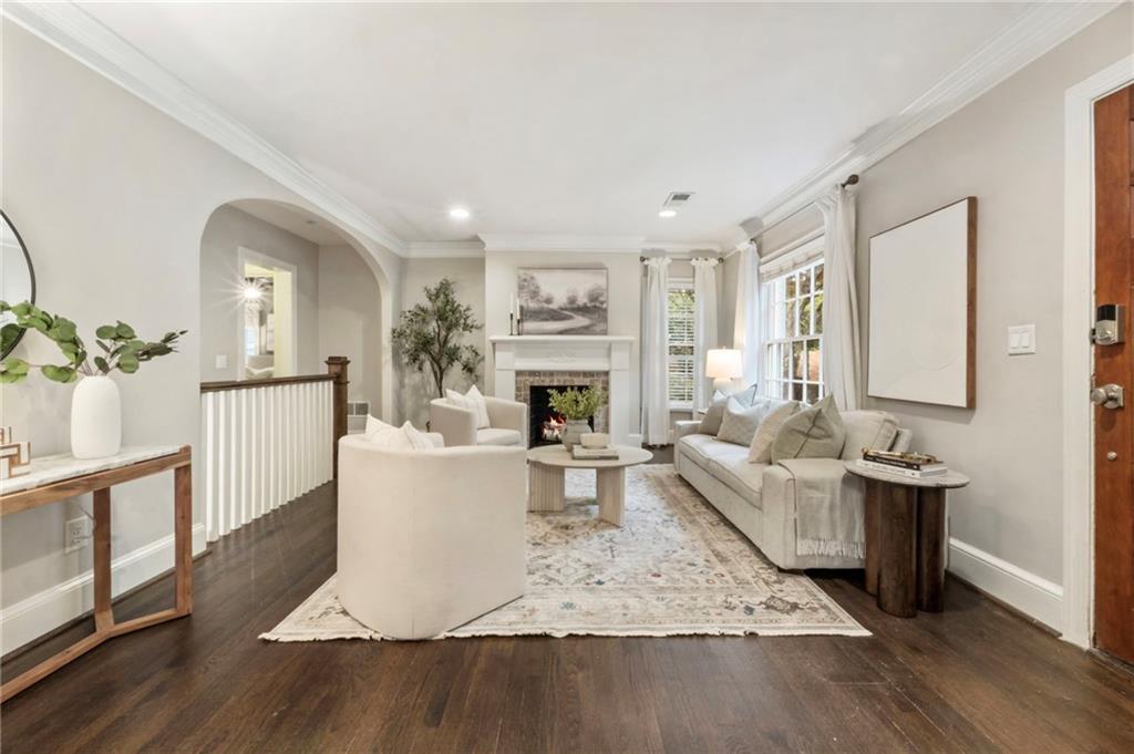 817 Highland Terrace NE