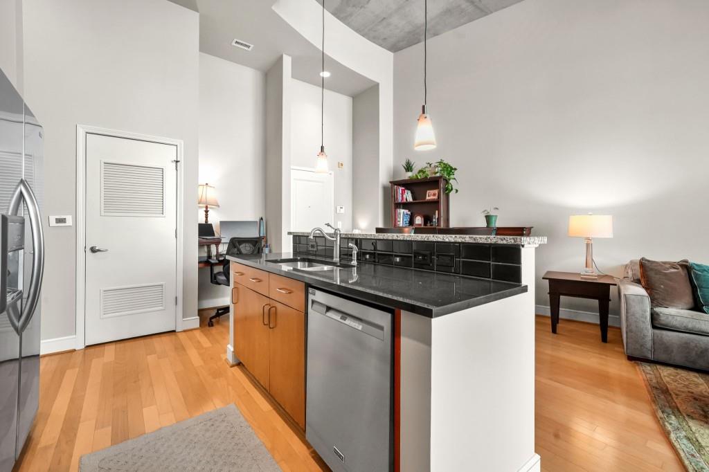 44 Peachtree Place NW Unit 525