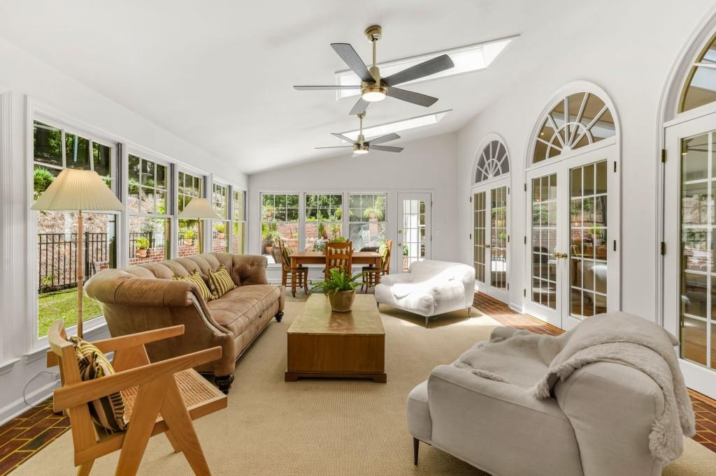 895 Waddington Court