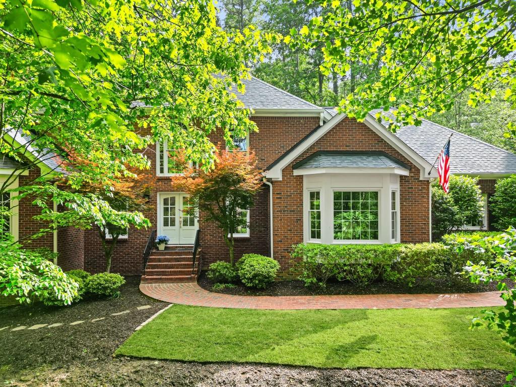 895 Waddington Court