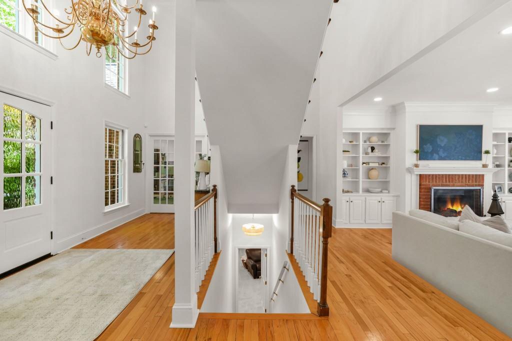895 Waddington Court