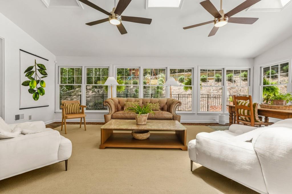 895 Waddington Court