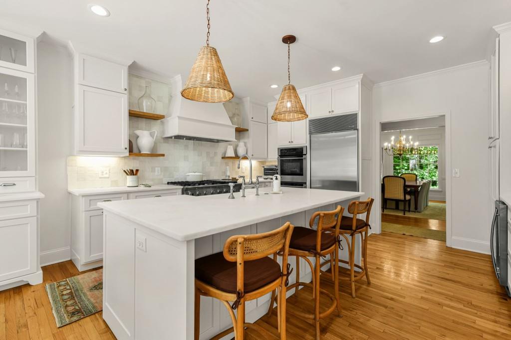 895 Waddington Court