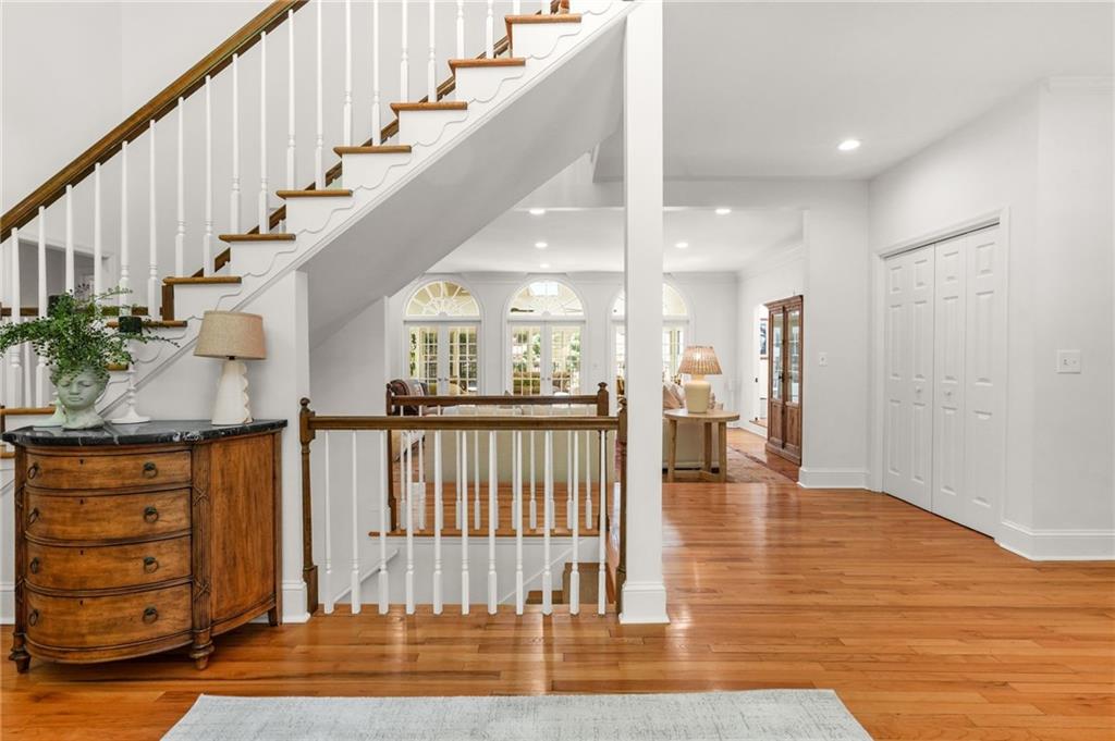 895 Waddington Court