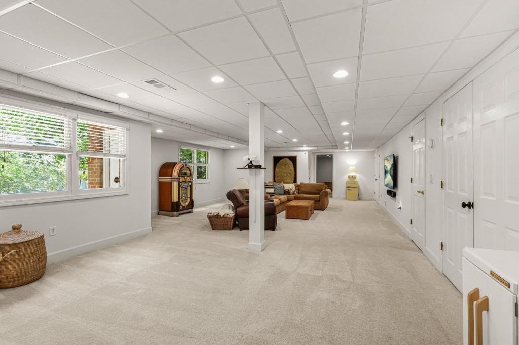895 Waddington Court