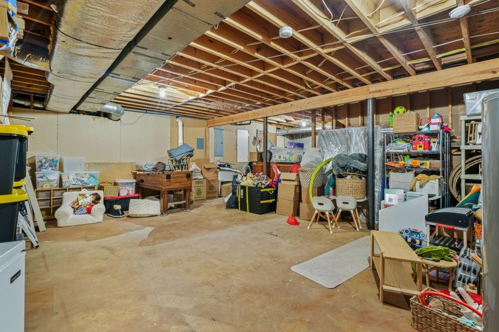 895 Waddington Court
