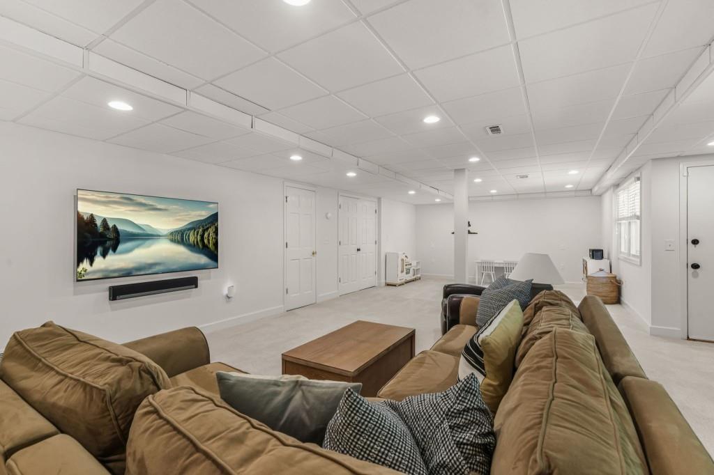 895 Waddington Court