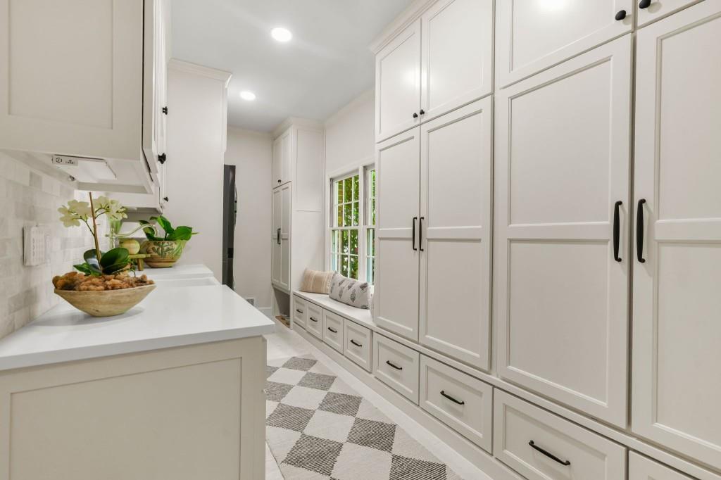 895 Waddington Court