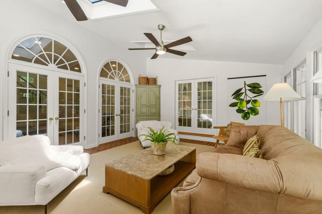 895 Waddington Court