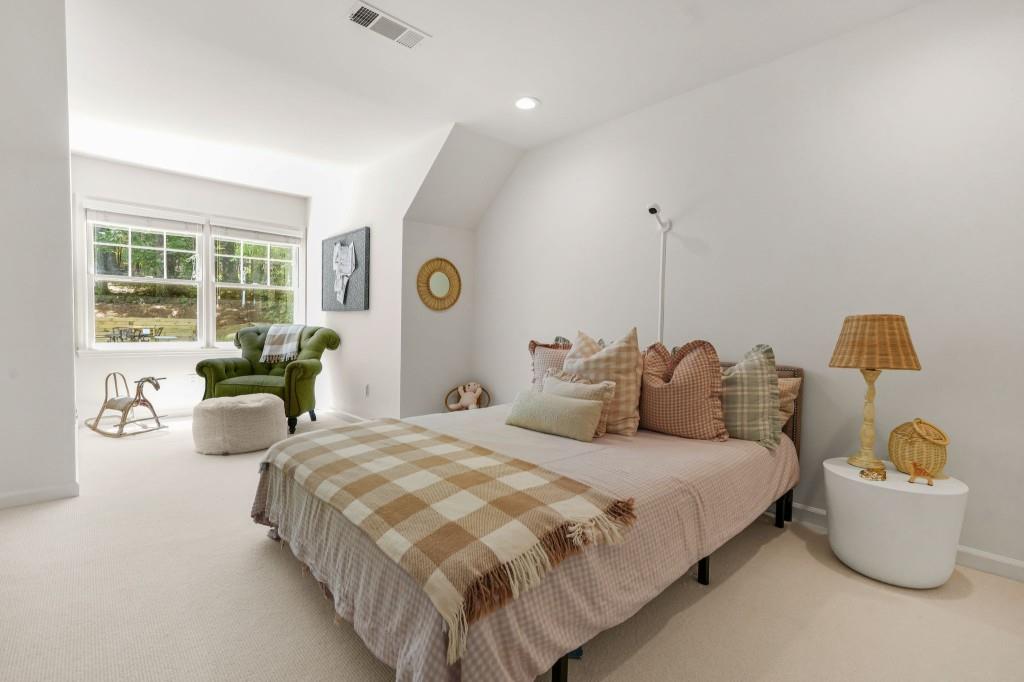 895 Waddington Court