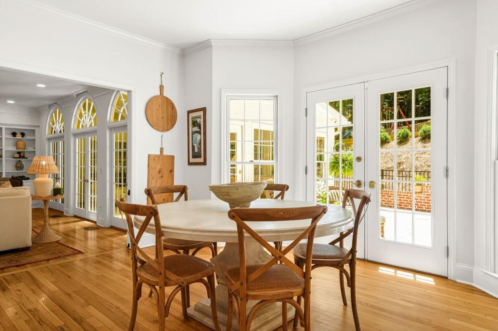 895 Waddington Court