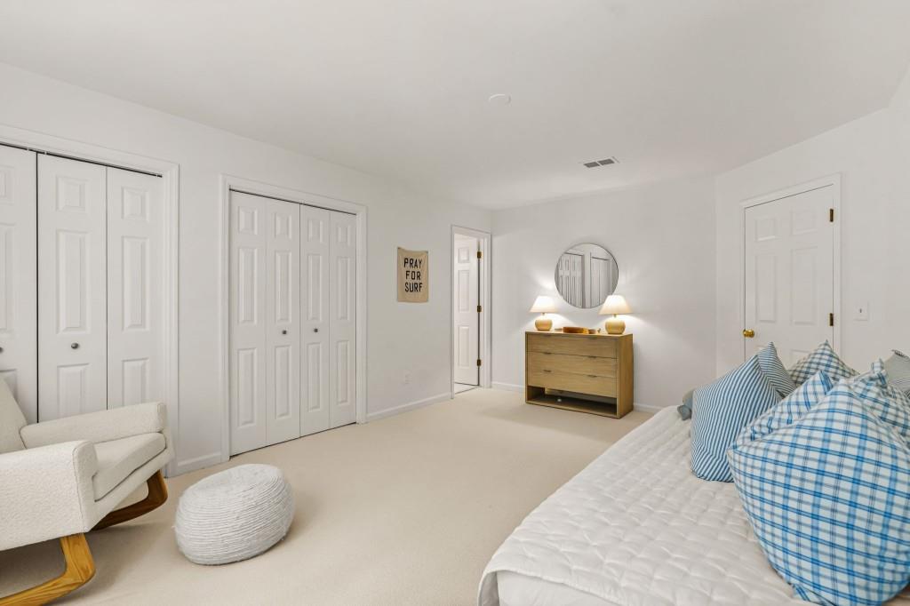 895 Waddington Court