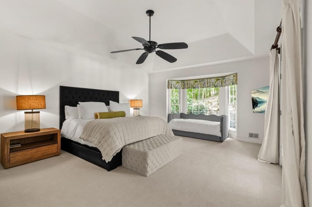 895 Waddington Court