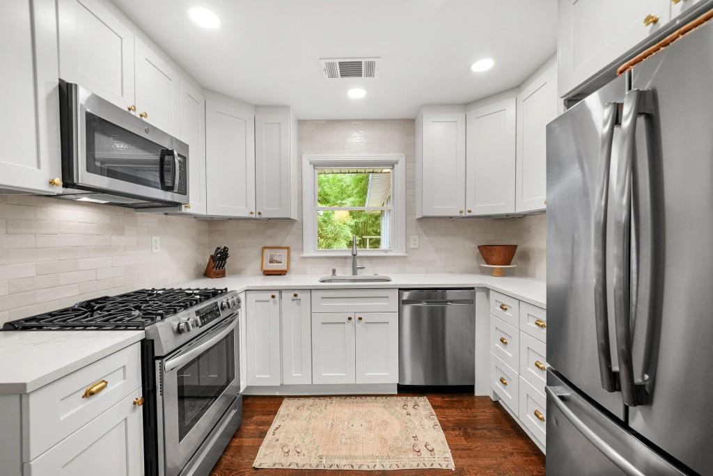 2447 Hunting Valley Drive