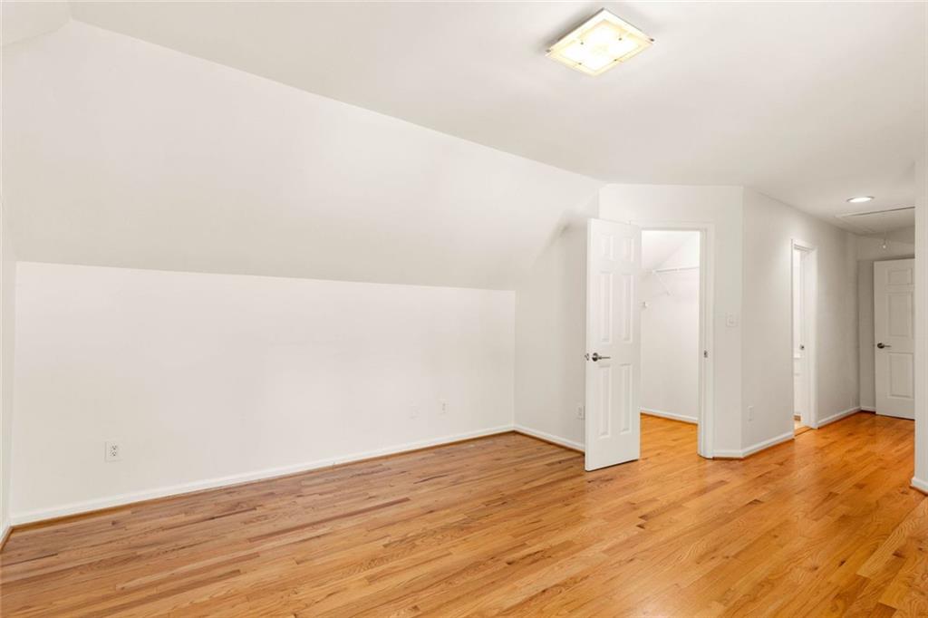 3736 Harts Pl