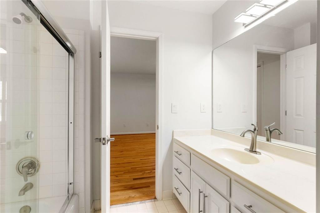 3736 Harts Pl