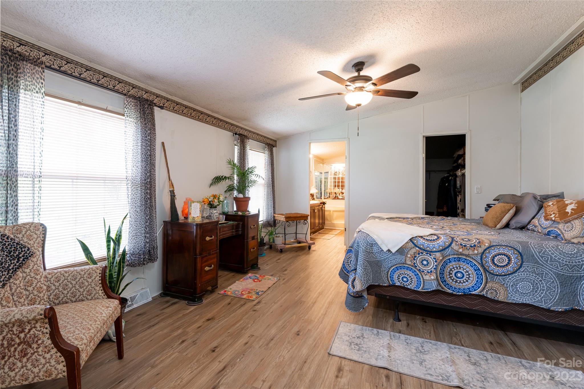 52 Clear View Run Drive