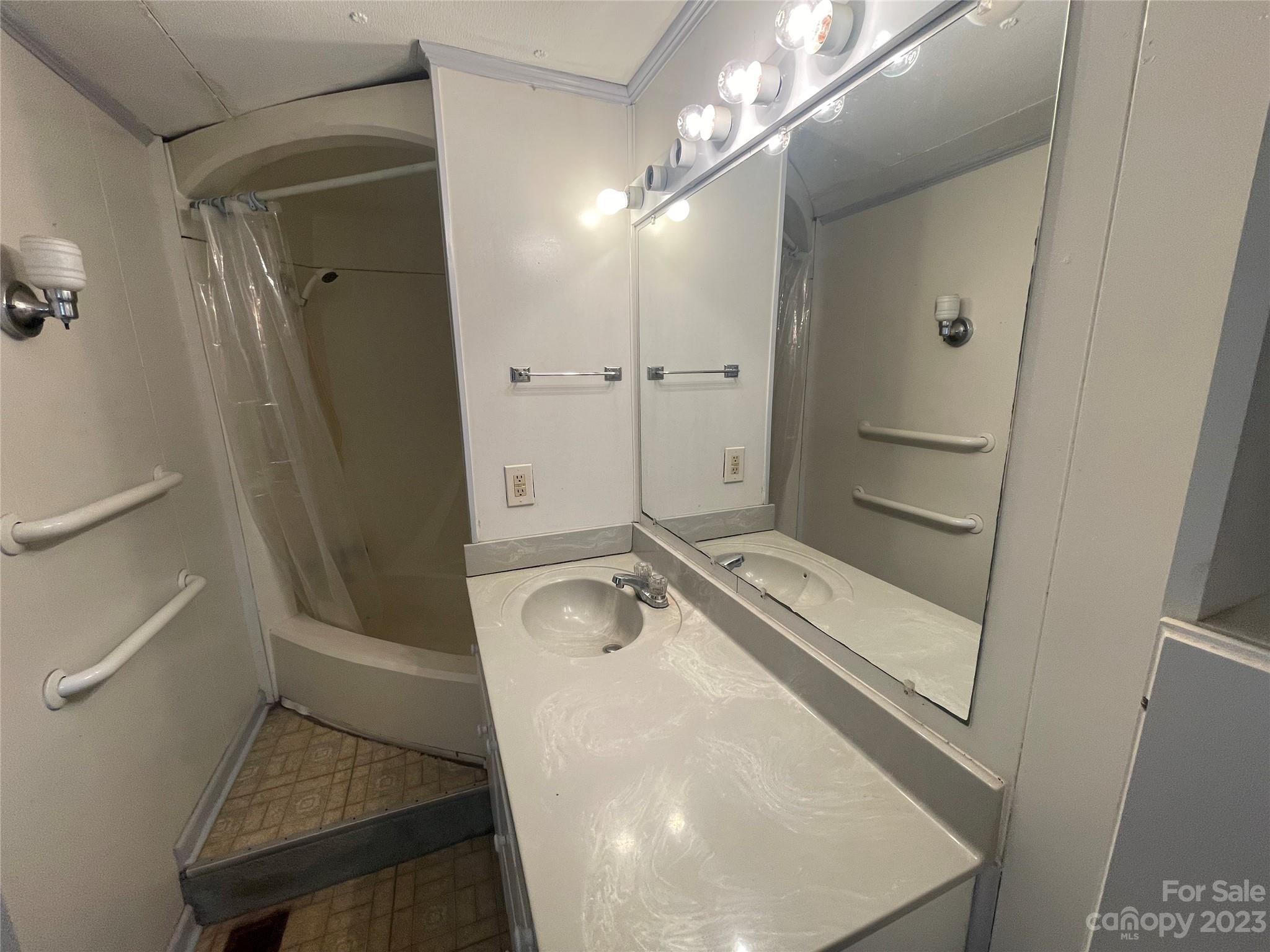 65 Red Bird Song Road