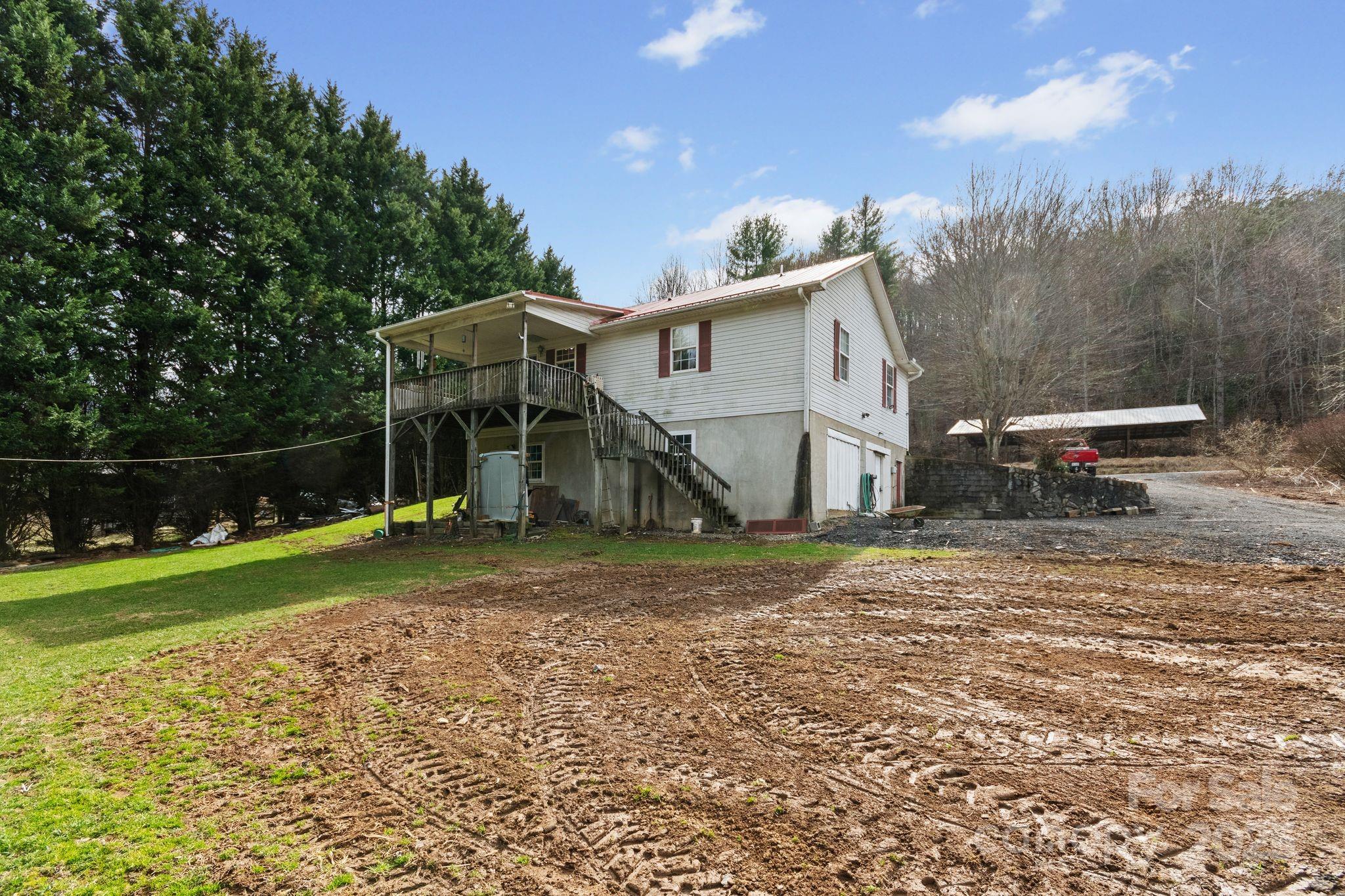 402 Willis Cove Road