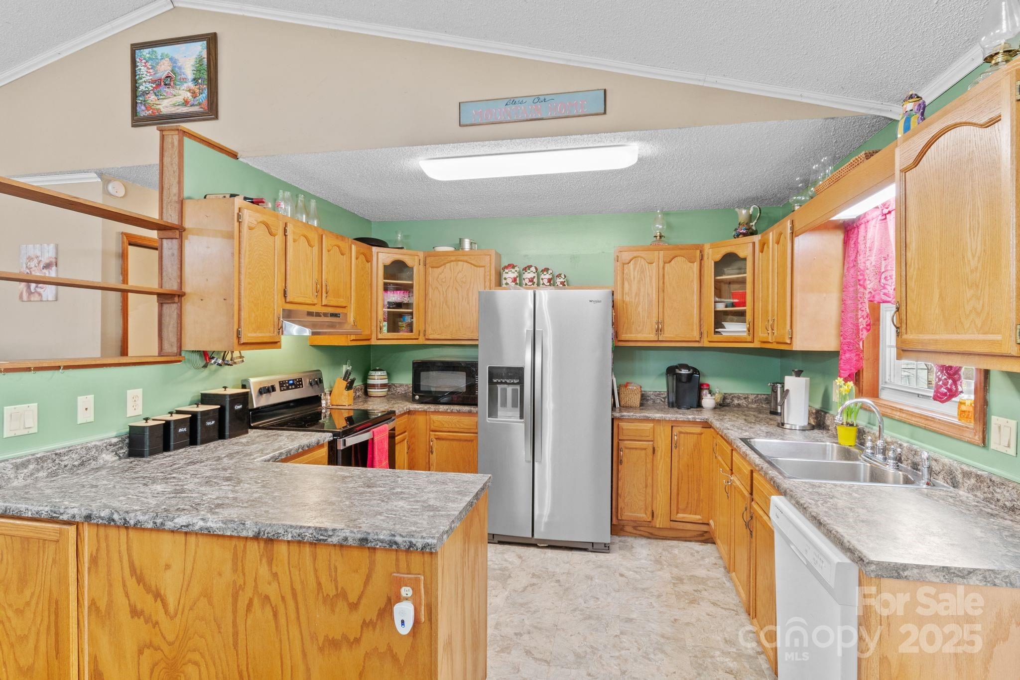 402 Willis Cove Road