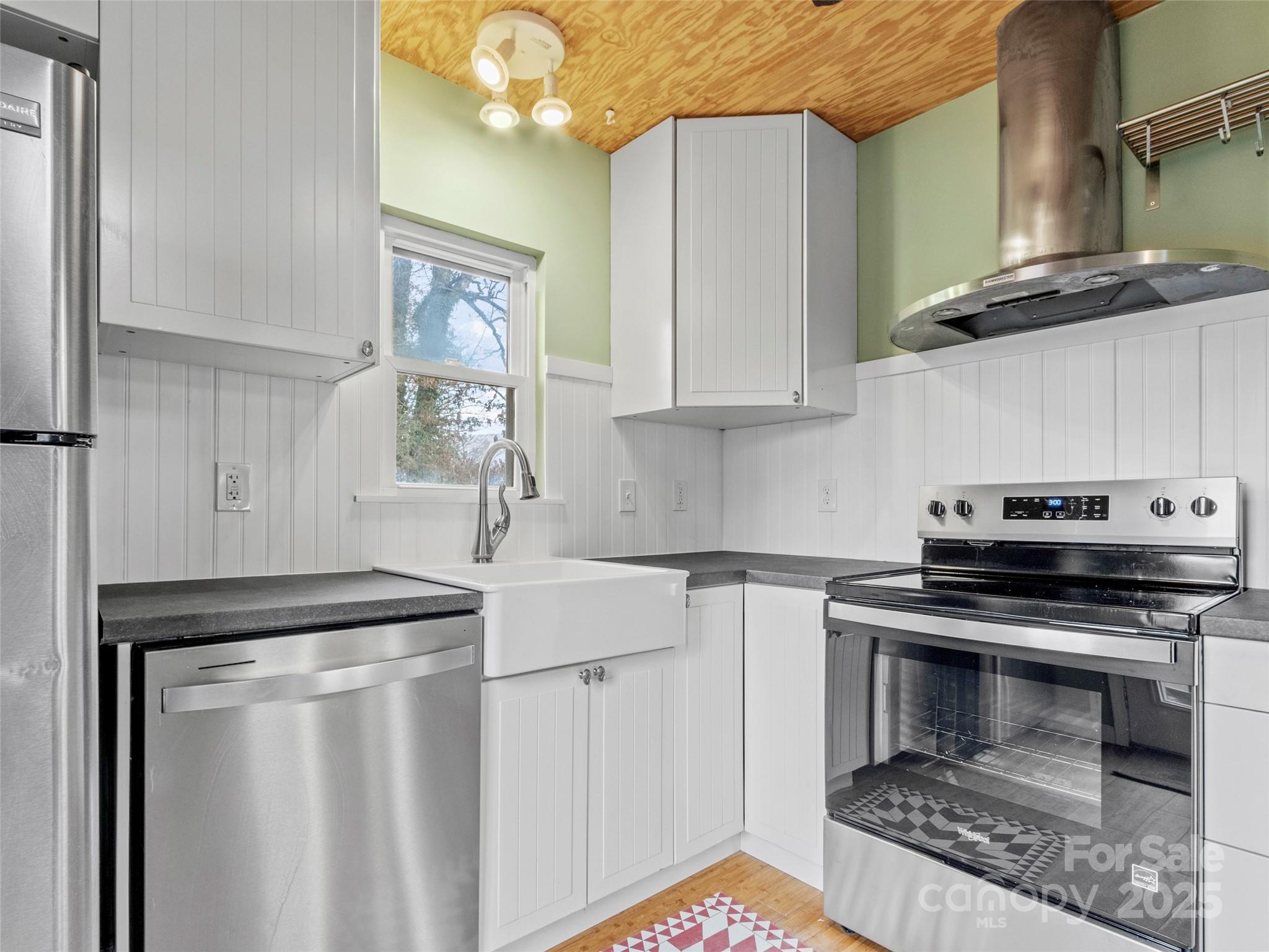 48 Oteen Church Road